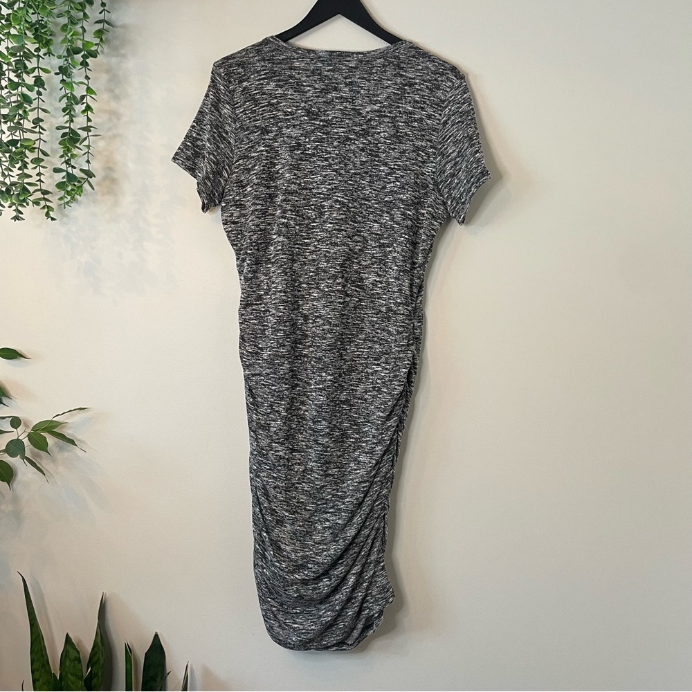 Le Chateau Charcoal and Black Textured Ruched Midi Dress - Picture 7 of 11
